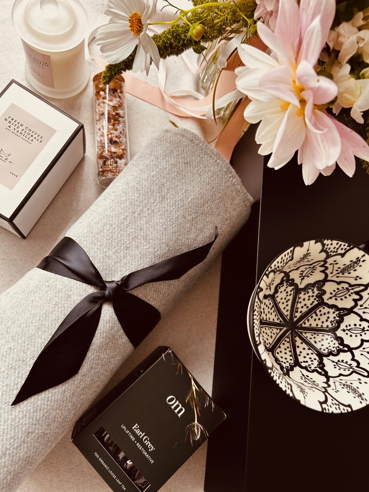 Luxe Bloom | The Grand Gesture